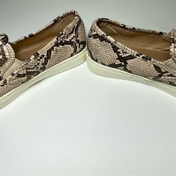 OLD Navy Women's Slip On Loafer sneakers Size 6 - Picture 4 of 8